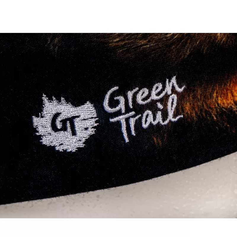 G1730 - Tuque ours close up logo