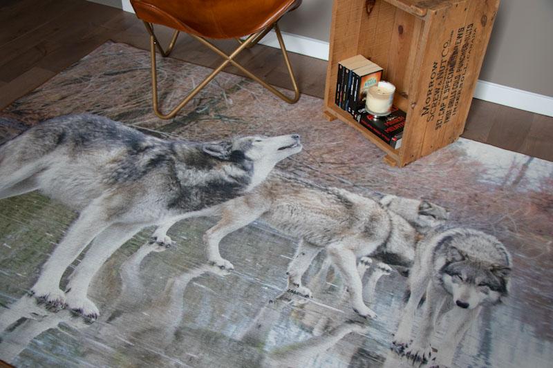 G8017-21 carpet 5x7 wolves in the living room